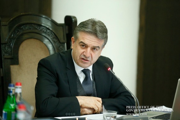 Prime Minister Karen Karapetian during cabinet meeting on April 6, 2017 in Yerevan (Photo: Press Service of the Government of Armenia)