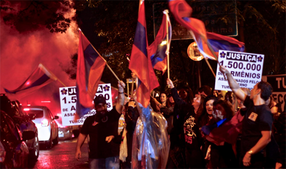 Over 100 people protest in front of the Turkish Consulate in São Paulo, Brazil to demand justice for the Armenian Genocide. (Photo: Agencia Prensa Armenia)