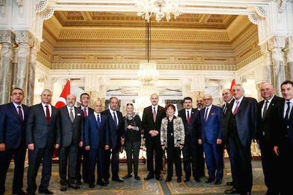 Istanbul Armenian community representatives with Turkey's Interior Minister and Istanbul Governor