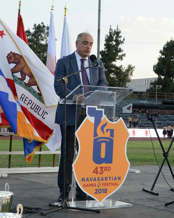 Homenetmen Western Regional Executive chairman Manuel Marselian addresses the closing ceremonies
