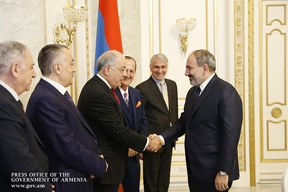 Prime Minister Nikol Pashinyan welcomes Los Angeles-based businessman and philanthropist Harry Nadjarian