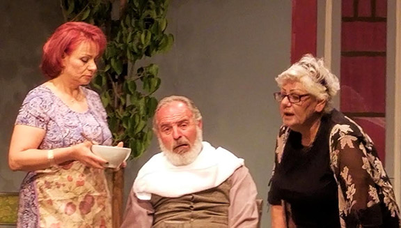From l to r: Norvart Avanesian, Aris Baghoomian, and Janet Voskanian in "Kna Meri Ari Sirem"