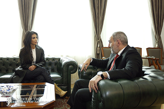 Kim Kardashian West meets with Prime Minister Nikol Pashinyan on Oct. 9